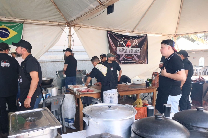 Acreditamos que a comida<br> tem o <b>poder de unir</b>